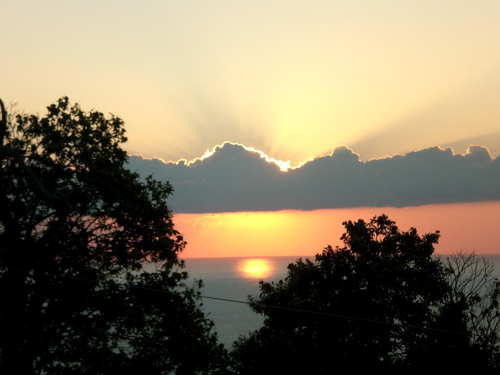 Pension Panos Agios Dimitrios  Bagian luar foto